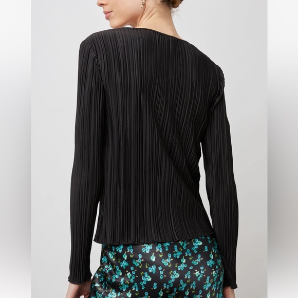 Rails Bethany Top in Black. Size Medium - Picture 3 of 9